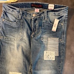 NOBO ( No Boundaries) capris